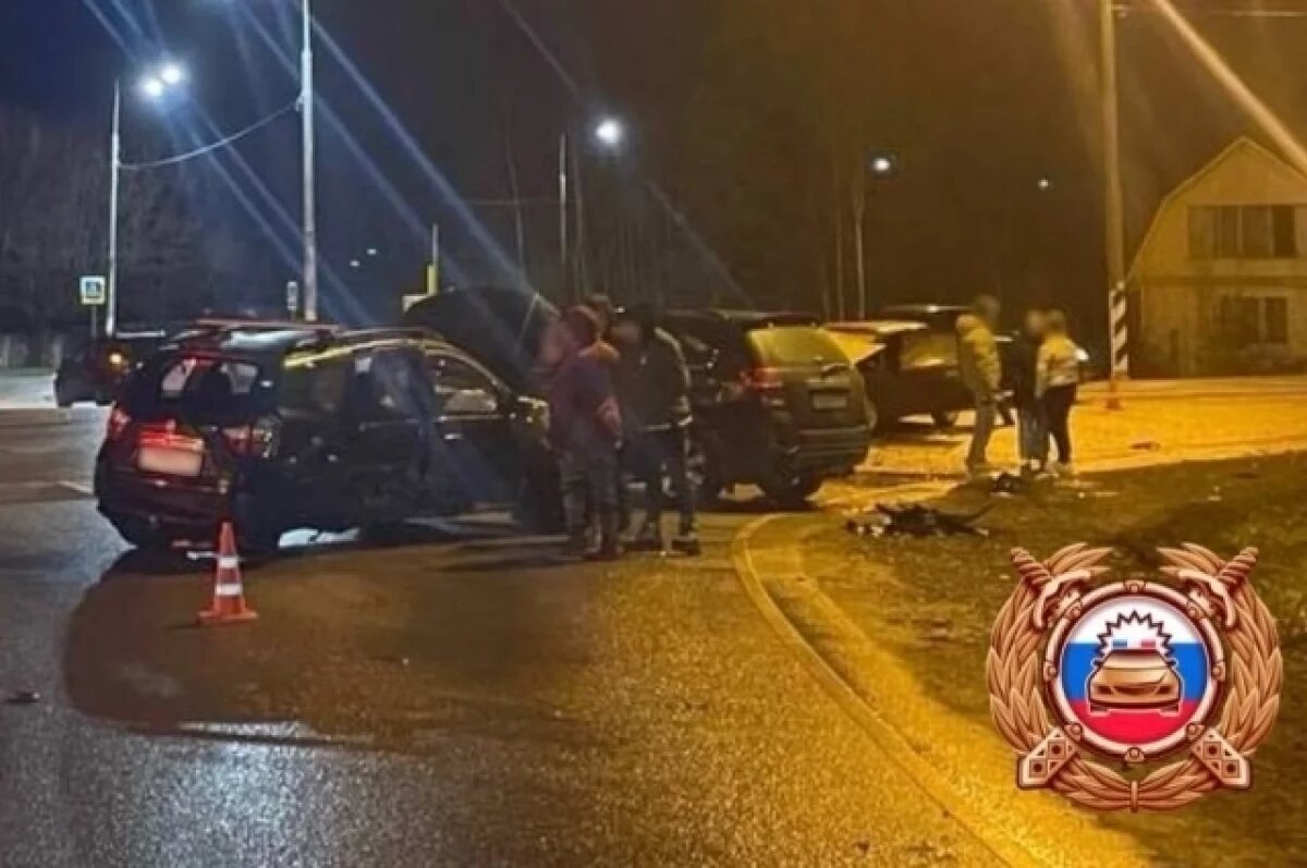    В Тверской области столкнулись три автомобиля: пострадал 18-летний водитель