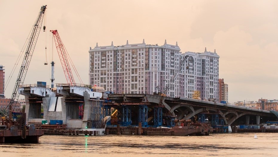 Автор: Сергей Ермохин / "ДП". Строительство Большого Смоленского моста в Петербурге.

