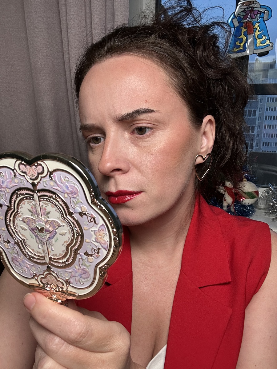 Брови слишком темные