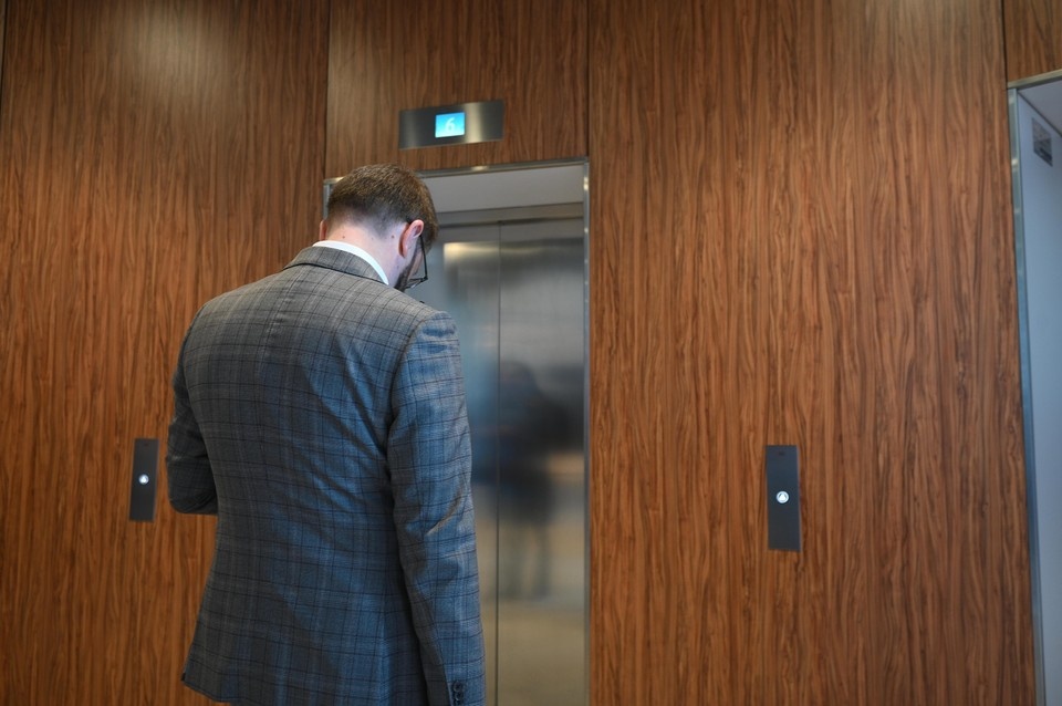    В Петербурге сократилось число проверок бизнеса. Алексей БУЛАТОВ