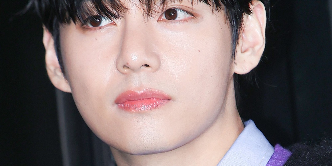 Принц Celine Тэхён очаровывает всех на мероприятии (251217)