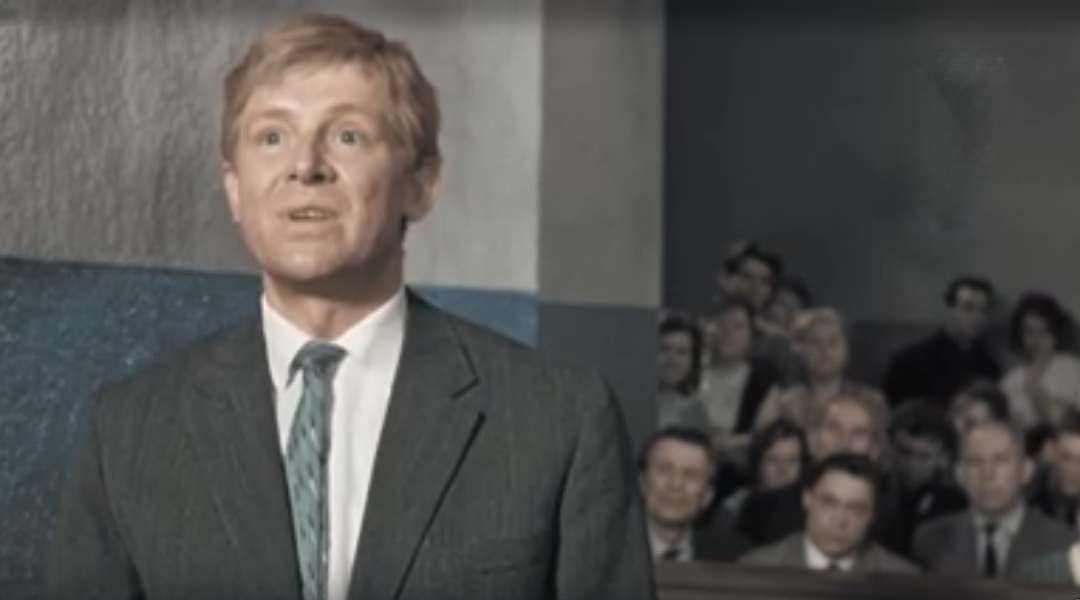 - Простите меня, пожалуйста! Кадр из комедии Эльдара Рязанова "Берегись автомобиля"