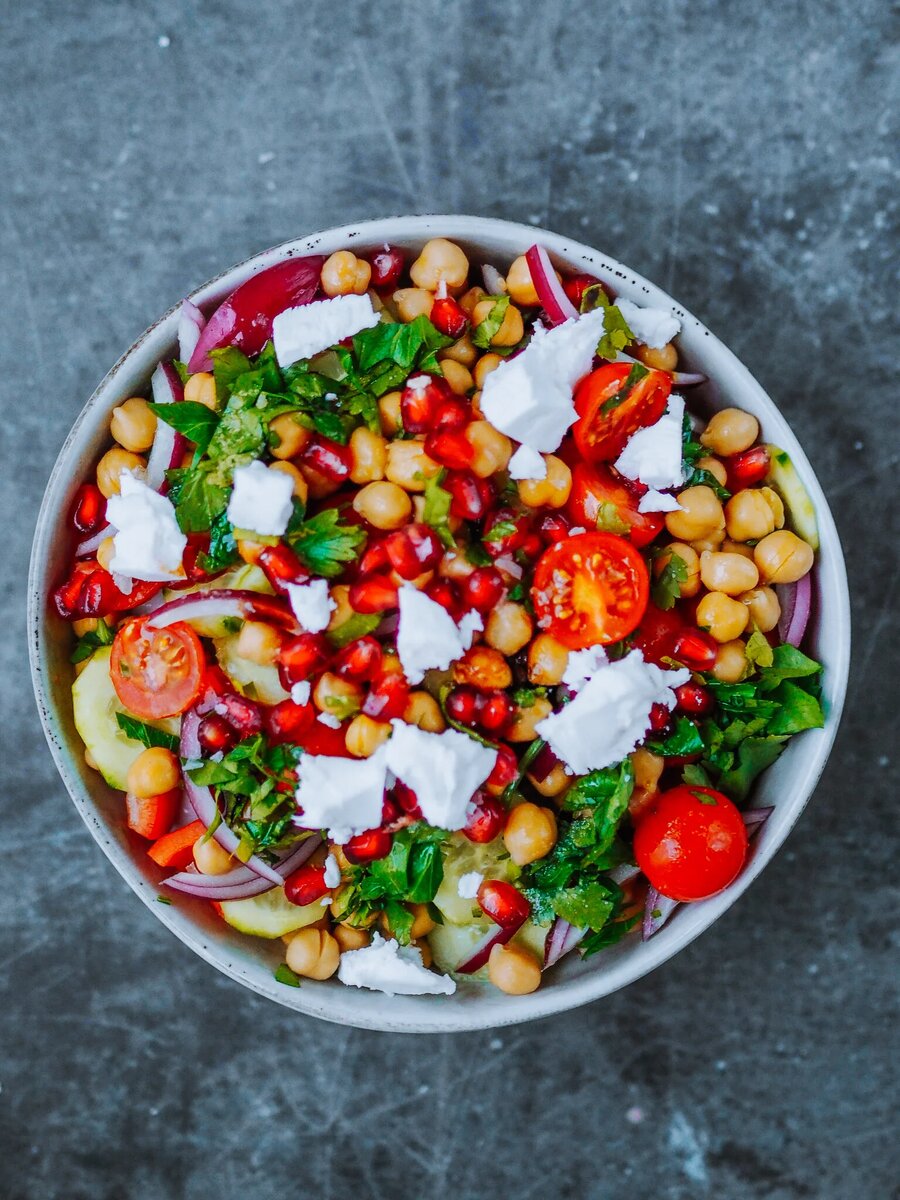 Современный праздничный вариант с традиционным характером