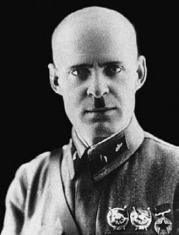 Командир 20-й тяжелой танковой бригады С.В. Борзилов источник Warspot.ru