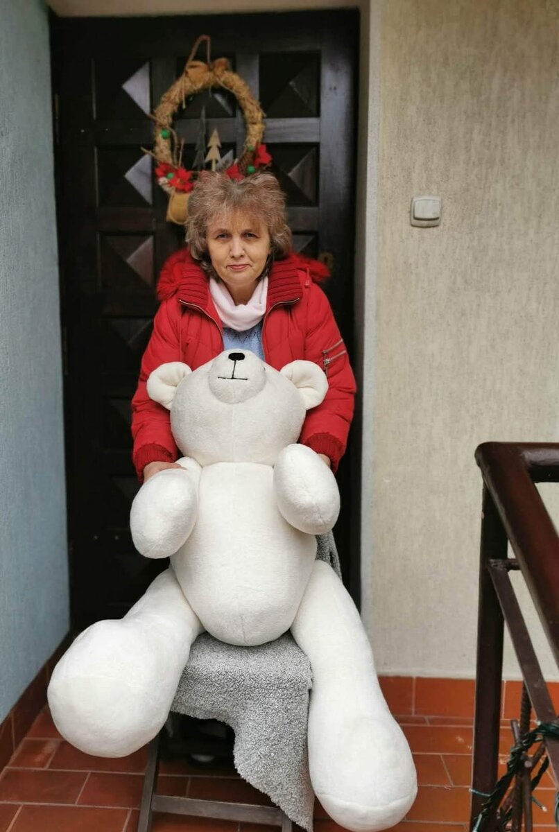 Я со своим сшитым по заказу  Мишкой. 