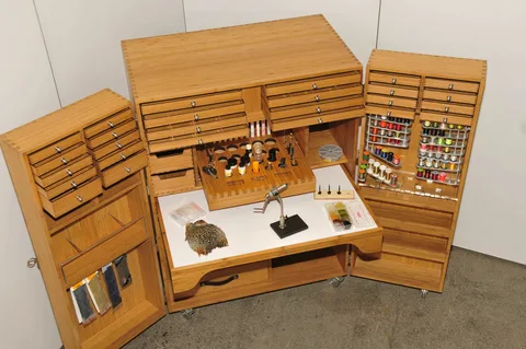 Фанерный хакинг: верстак-органайзер для дачи из одного листа