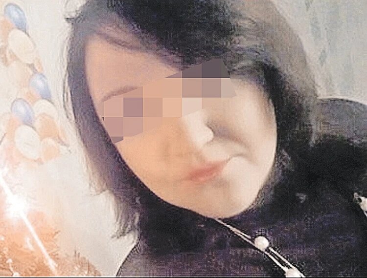 Биомама прислала нашему корреспонденту свое фото, а потом попросила перевести ей хотя бы 200 рублей. Фото: vk.com