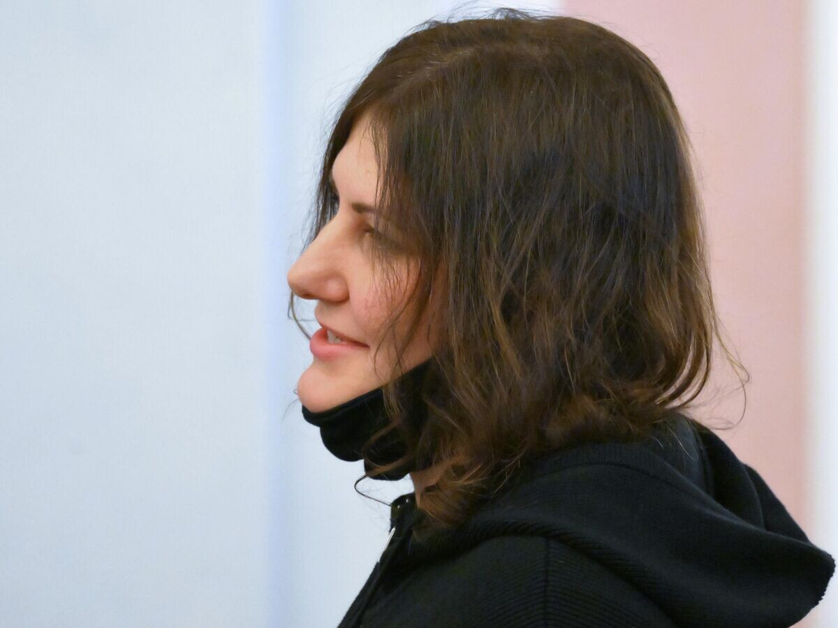    Покупательница квартиры певицы Ларисы Долиной Полина Лурье в Верховном суде России | © РИА Новости / Евгений Биятов