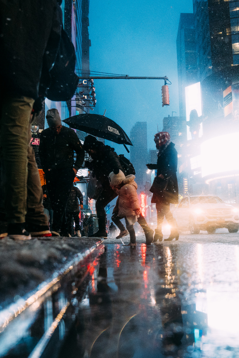 Уличная фотография — это не про удачу, а про терпение и наблюдательность.