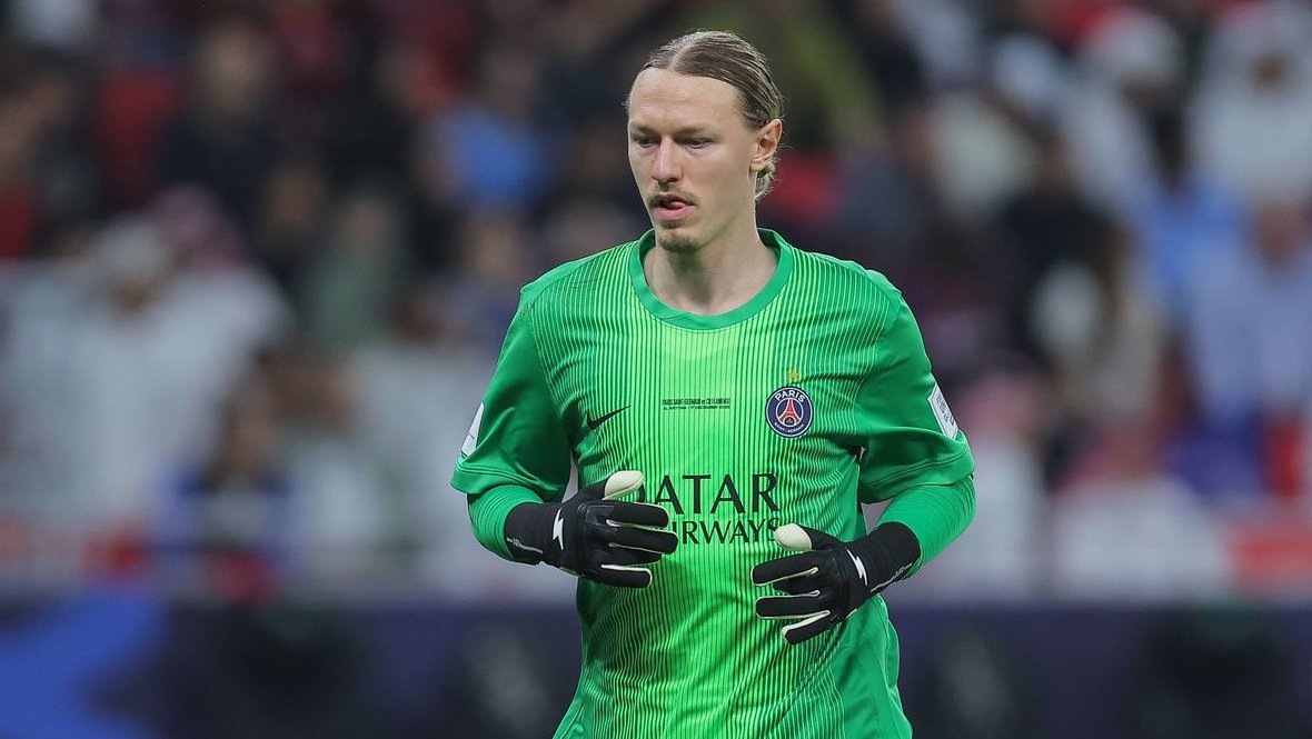    Матвей Сафонов. AFP