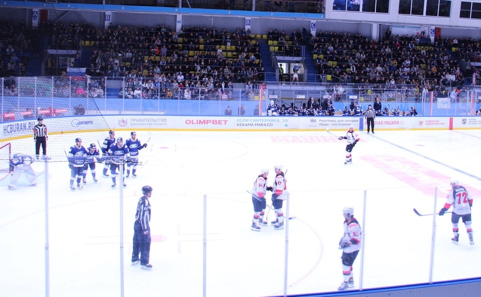    20 и 21 декабря наши парни примут в «Звездном» «Сокол» из Новочебоксарска. Начало матчей в 17:00. Алексей СЕРГУНИН