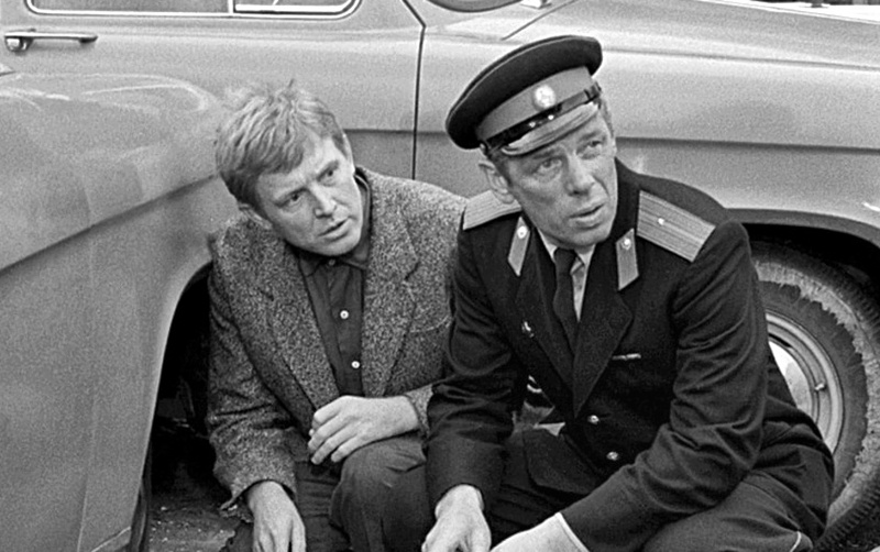 Кадр из фильма «Берегись автомобиля»