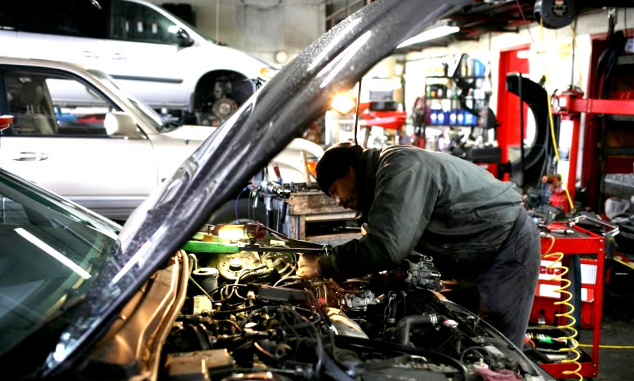 Почему автослесаря не отдают старые детали автовладельцам: что изменилось за 30 лет работы