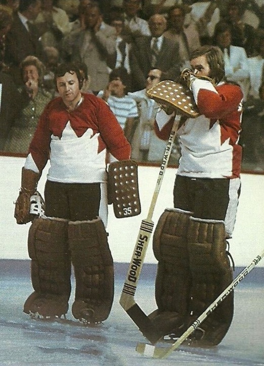 Фото из открытых источников (Т.Эспозито и К.Драйден)