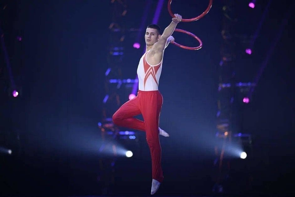    Упражнения с обручами. предоставлено Булатом Сунгатуллиным