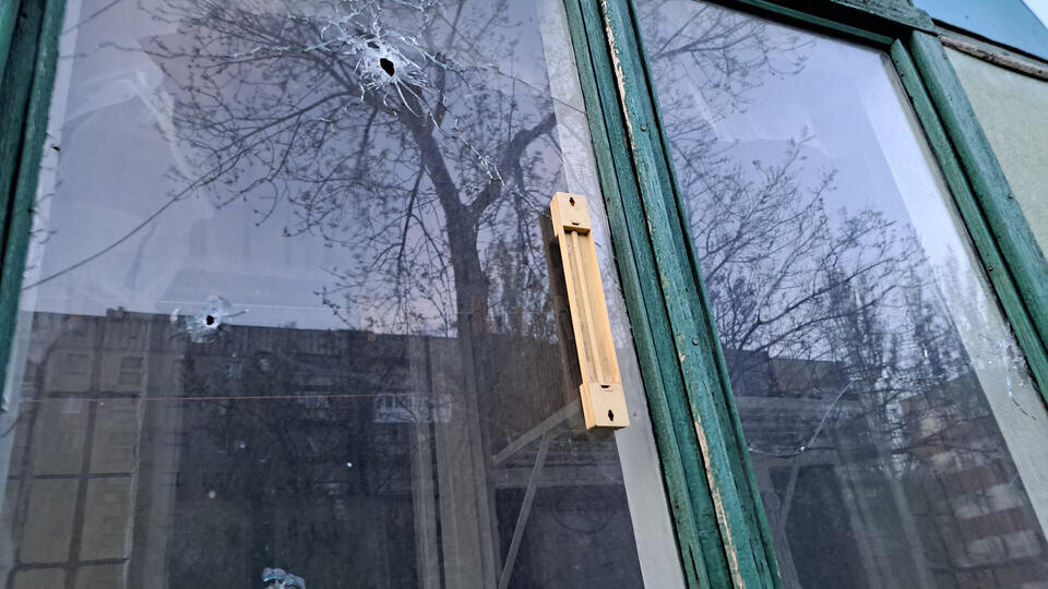     Два дома и строящаяся многоэтажка повреждены при атаке БПЛА в Ростовской области ИЗВЕСТИЯ/Александр Мартемьянов