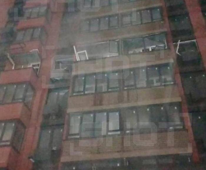 Повреждения в многоэтажке в Ростове-на-Дону. Обложка © Shutterstock / FOTODOM / Shutterstock AI