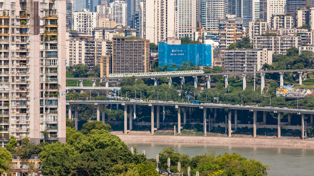 Настроения чунцинского монорельса