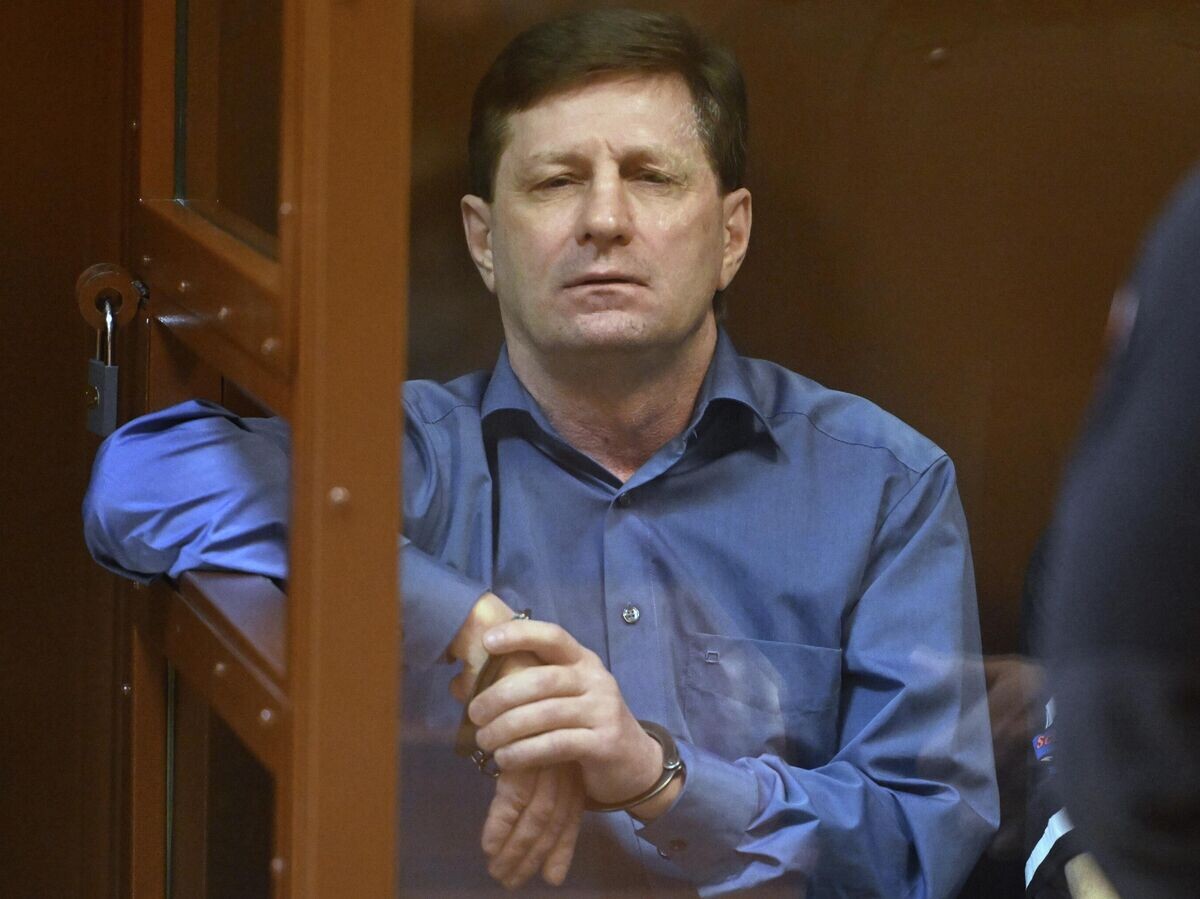    Экс-губернатор Хабаровского края Сергей Фургал во время оглашения приговора в суде | © РИА Новости / Михаил Воскресенский