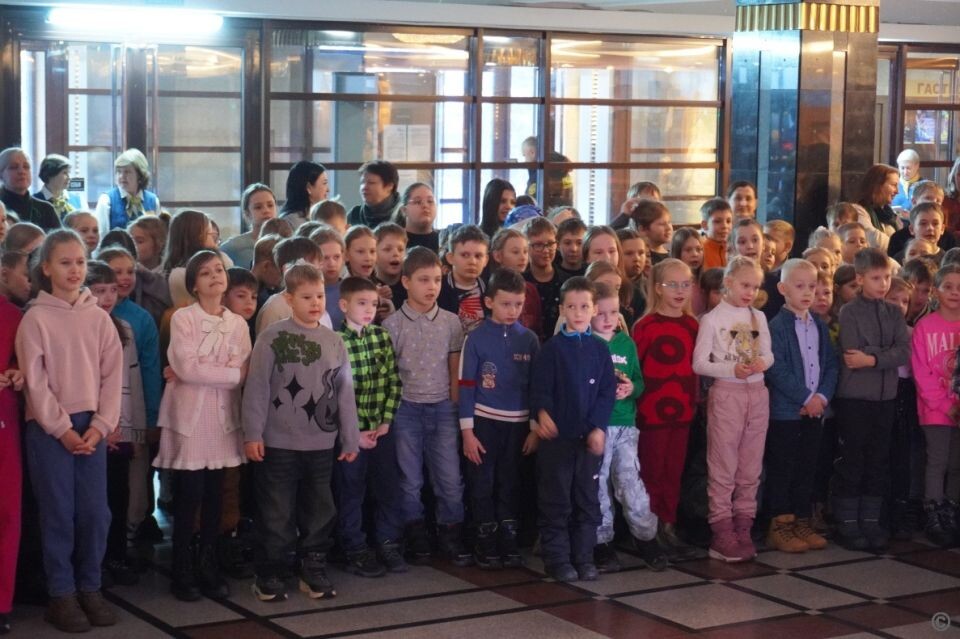    Новогодние представления для барнаульских школьников. Источник: barnaul.org
