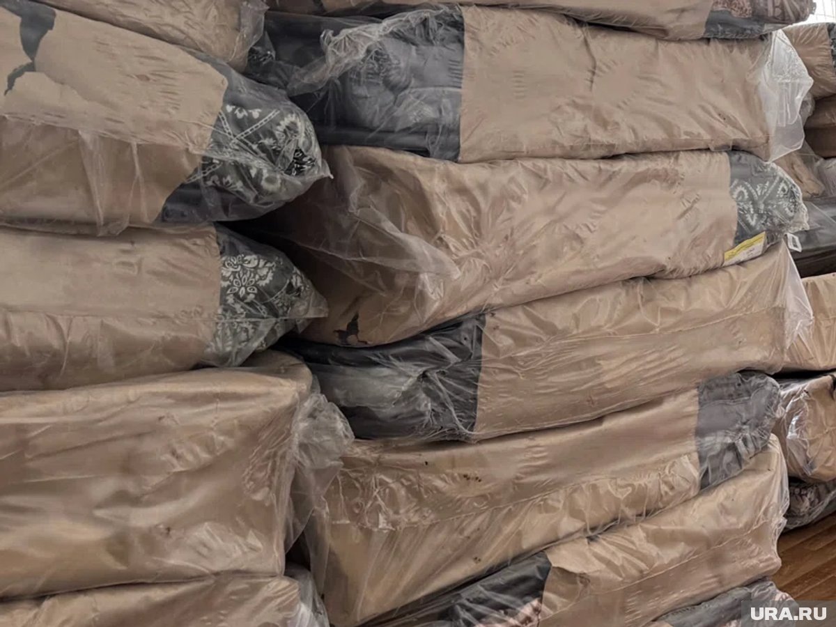     Курганский зек повредил руку в цехе по пошиву матрасов местной колонии