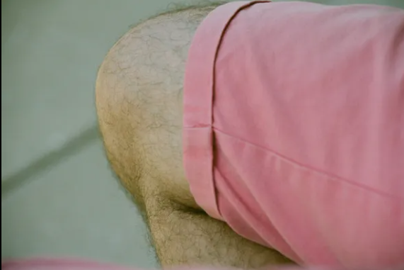 Как вы оцениваете степень падения этого человека по колену?