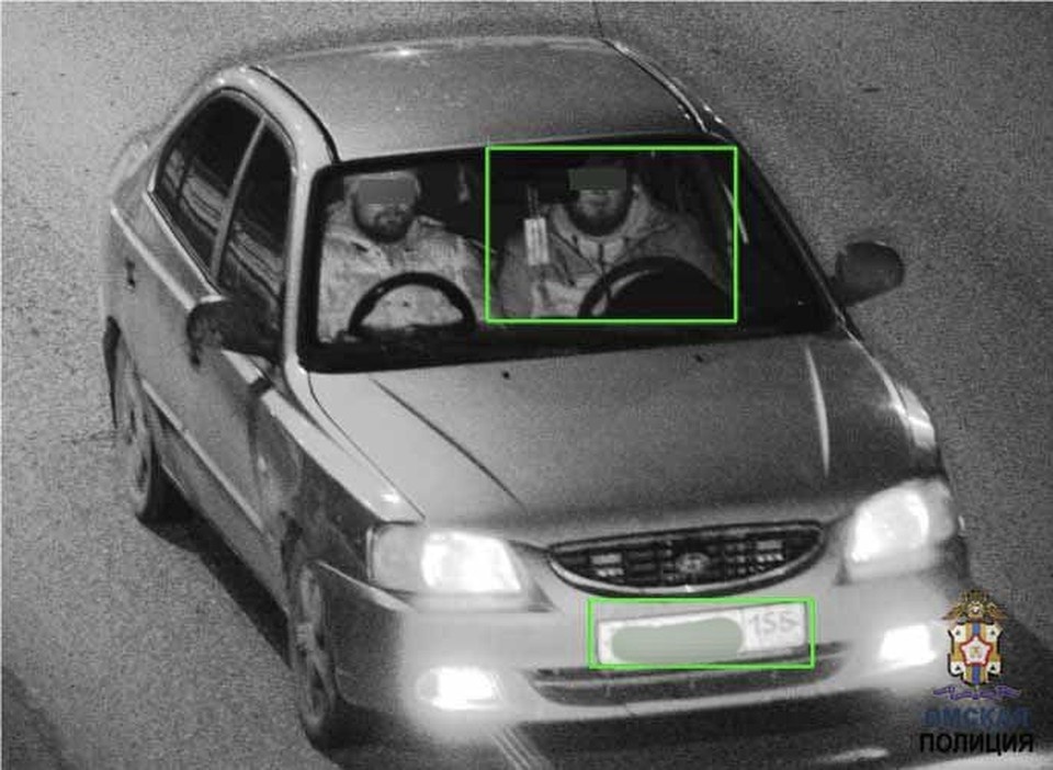    Развлечения во время езды не остались незамеченными полицией. Фото: УМВД России по Омской области