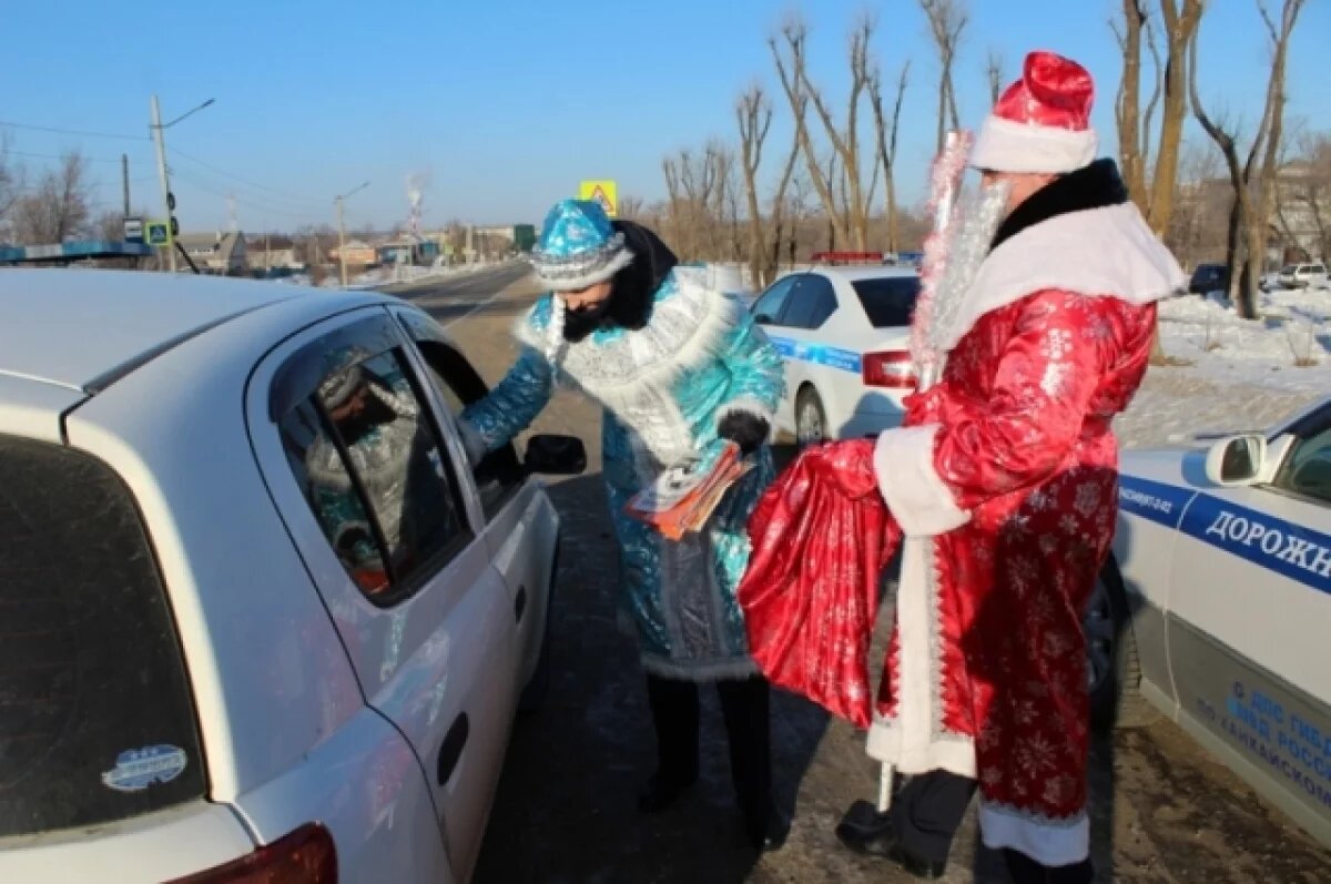    В Югре началась акция «Полицейский Дед Мороз»