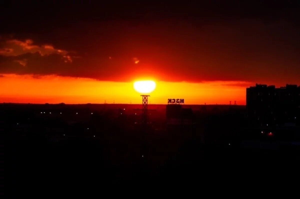    Магнитная буря 18 декабря 2025: на Землю обрушится геошторм красного уровня