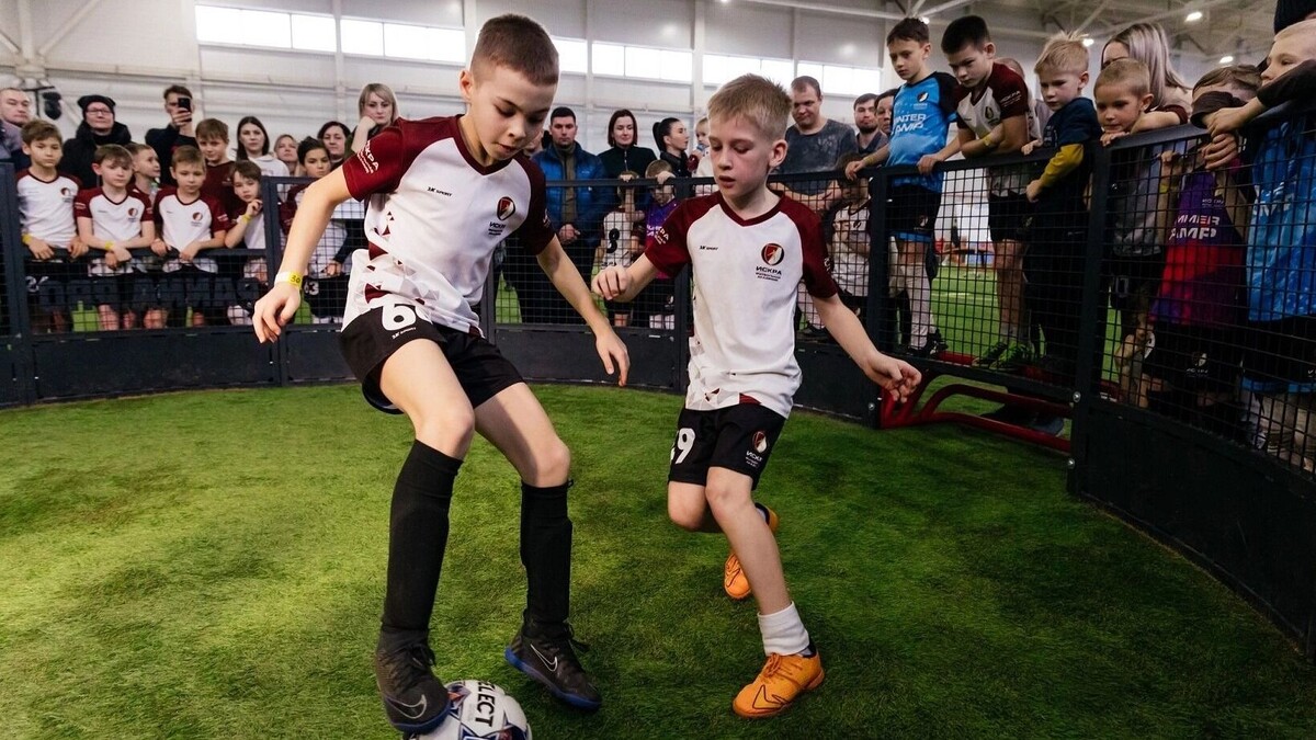    футболисты   Академия «Искра»