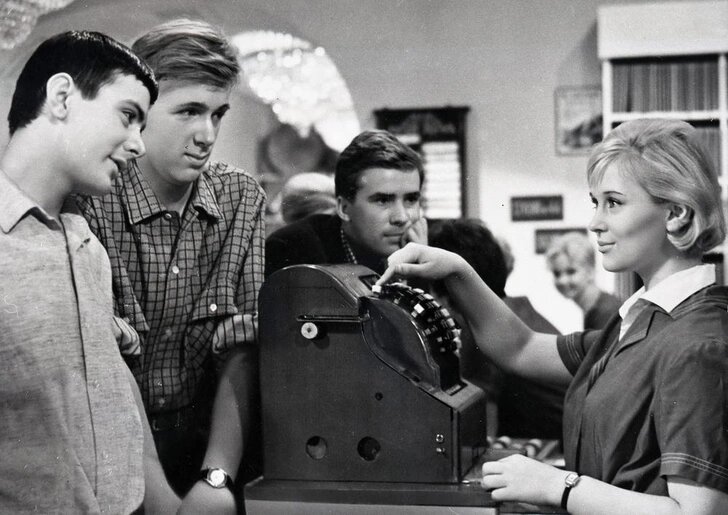    Галина Польских, исполнившая одну из главных ролей в фильме «Я шагаю по Москве»