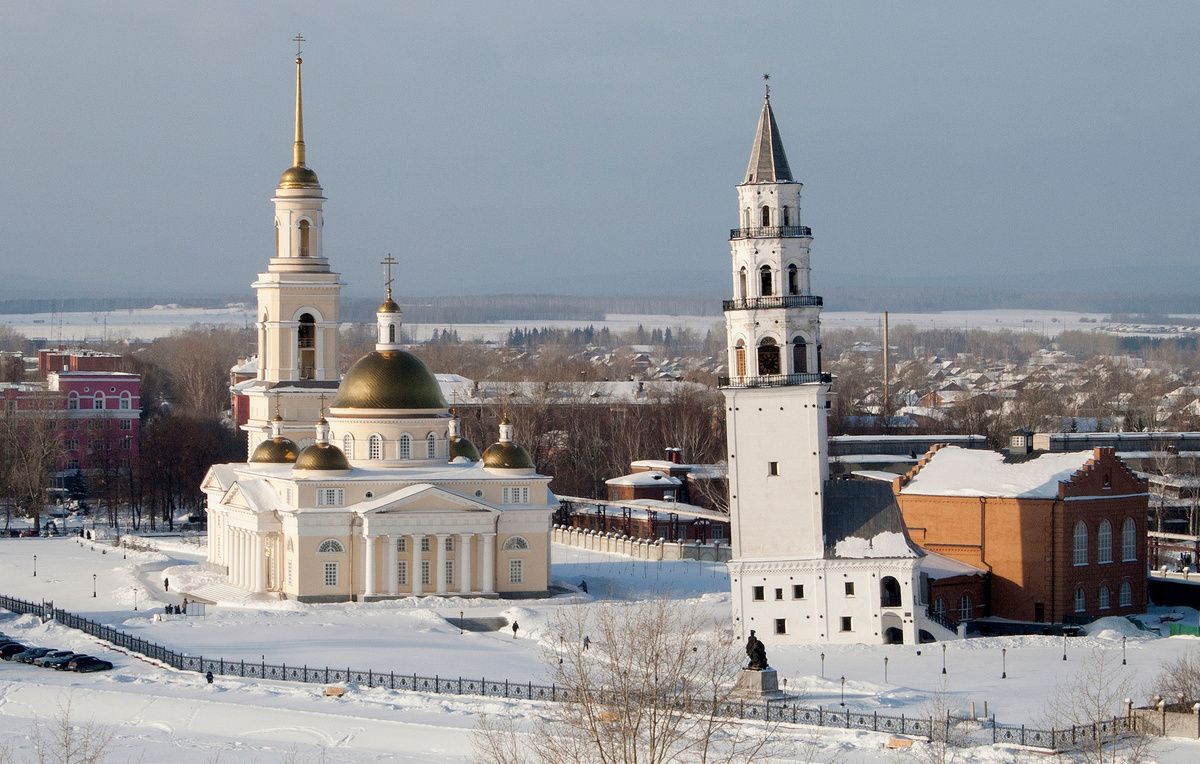    Спасо-Преображенский собор и Невьянская башня   Poteryaev Sergey/Shutterstock/FOTODOM