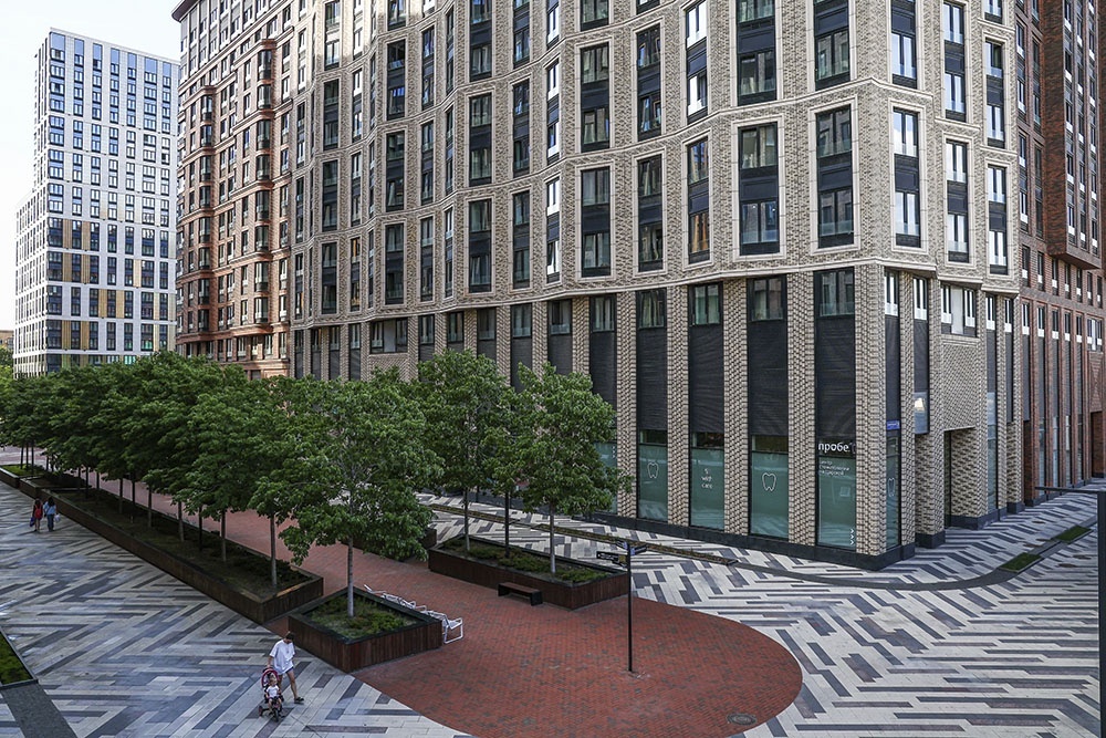    Современные жилые комплексы формируют особую среду, в которой важно не только само жилье, а качество жизни. / Сергей Булкин/ ТАСС