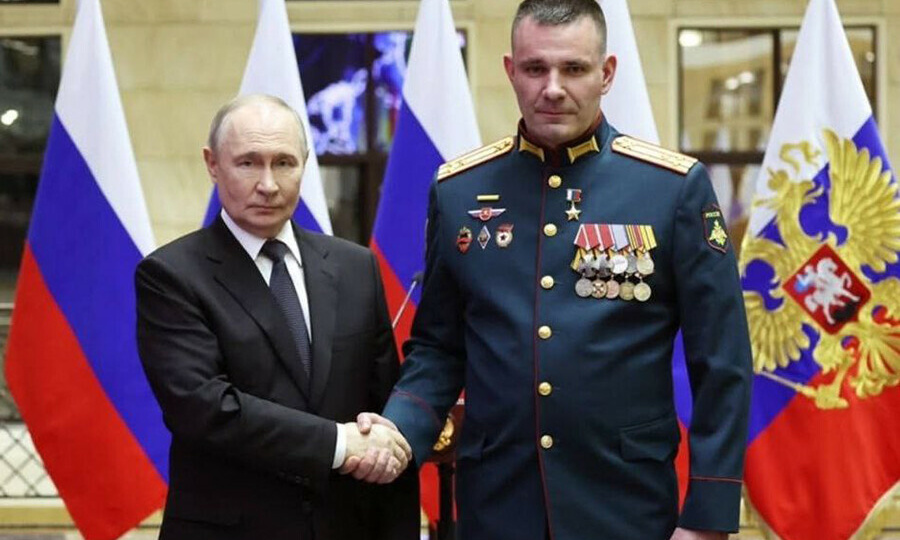 Благовещенцу, выпускнику ДВОКУ полковнику Денису Пирогову присвоено звание Героя России за участие в освобождении Северска