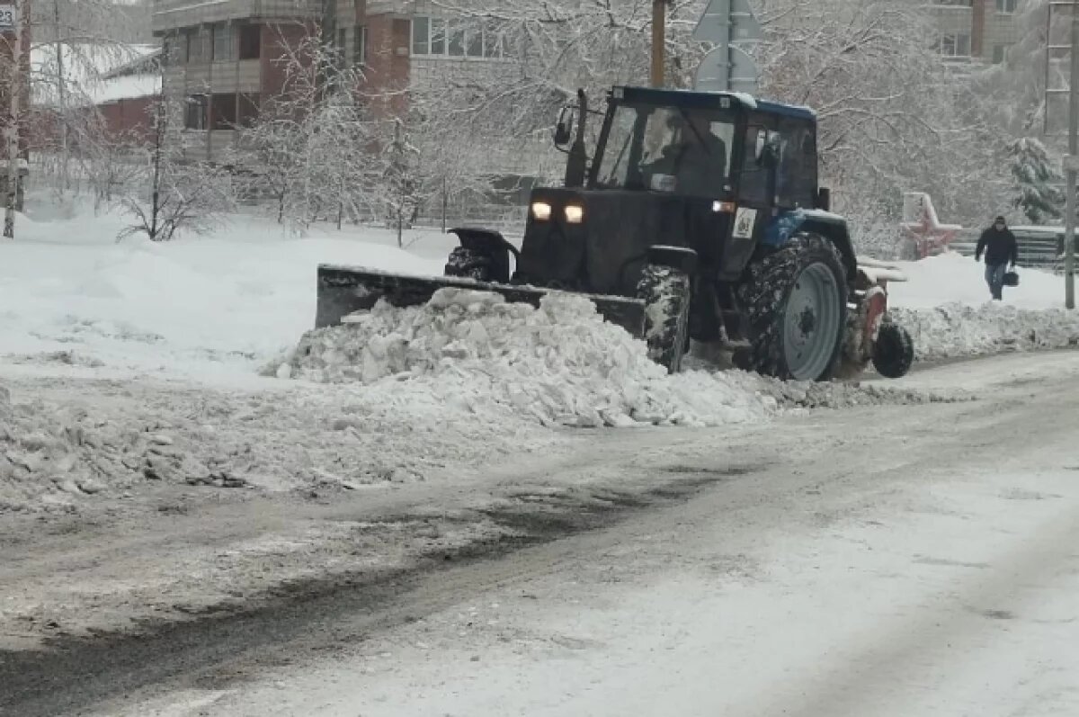    Новосибирск продолжает уборку улично-дорожной сети