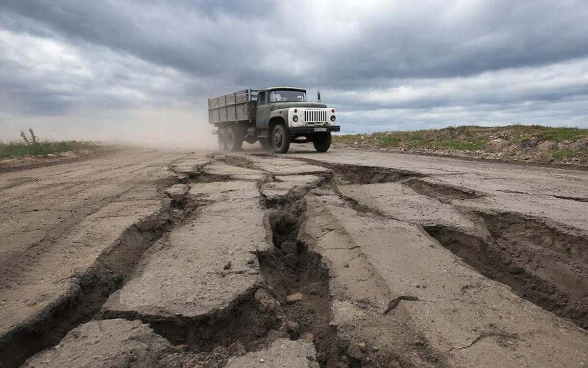    В России создадут онлайн-карту ДТП с участием грузовиков Фото: Giga Chat