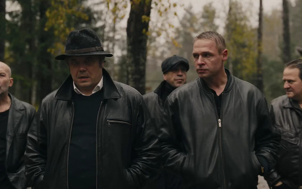 Кадр из сериала "Лихие"