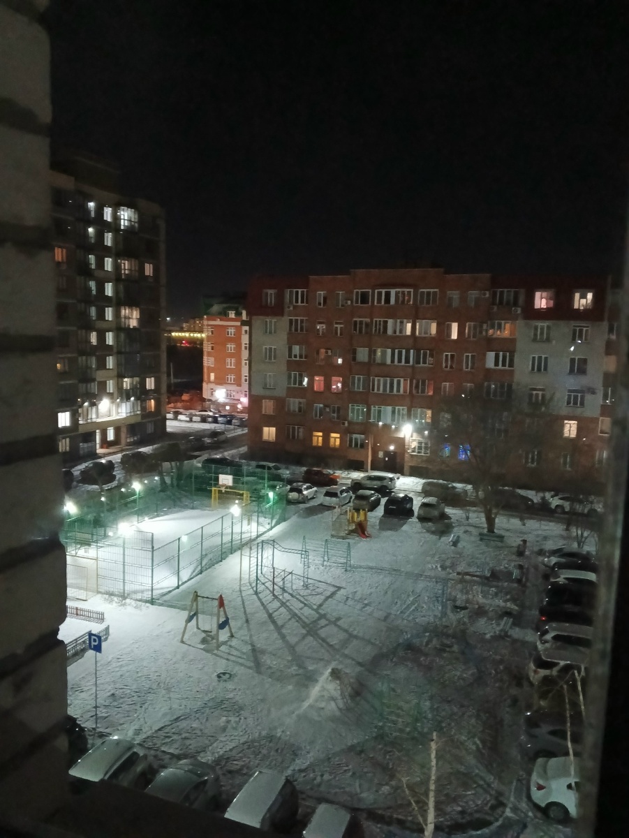 Вечерний вид из окна