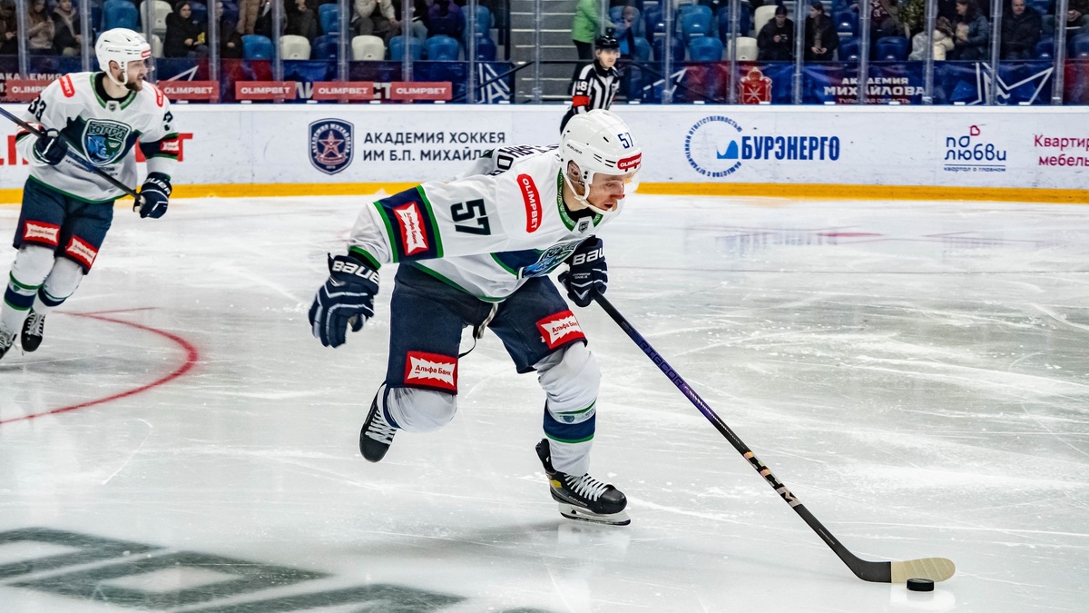    ХК «Югра» начнёт выездную серию матчем с пермским «Молотом»