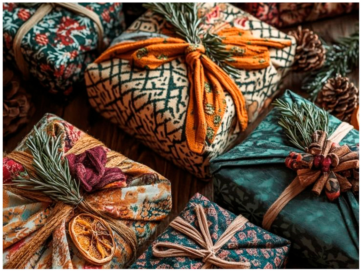 Упаковка подарков из ткани. Фото из сети Интернет.