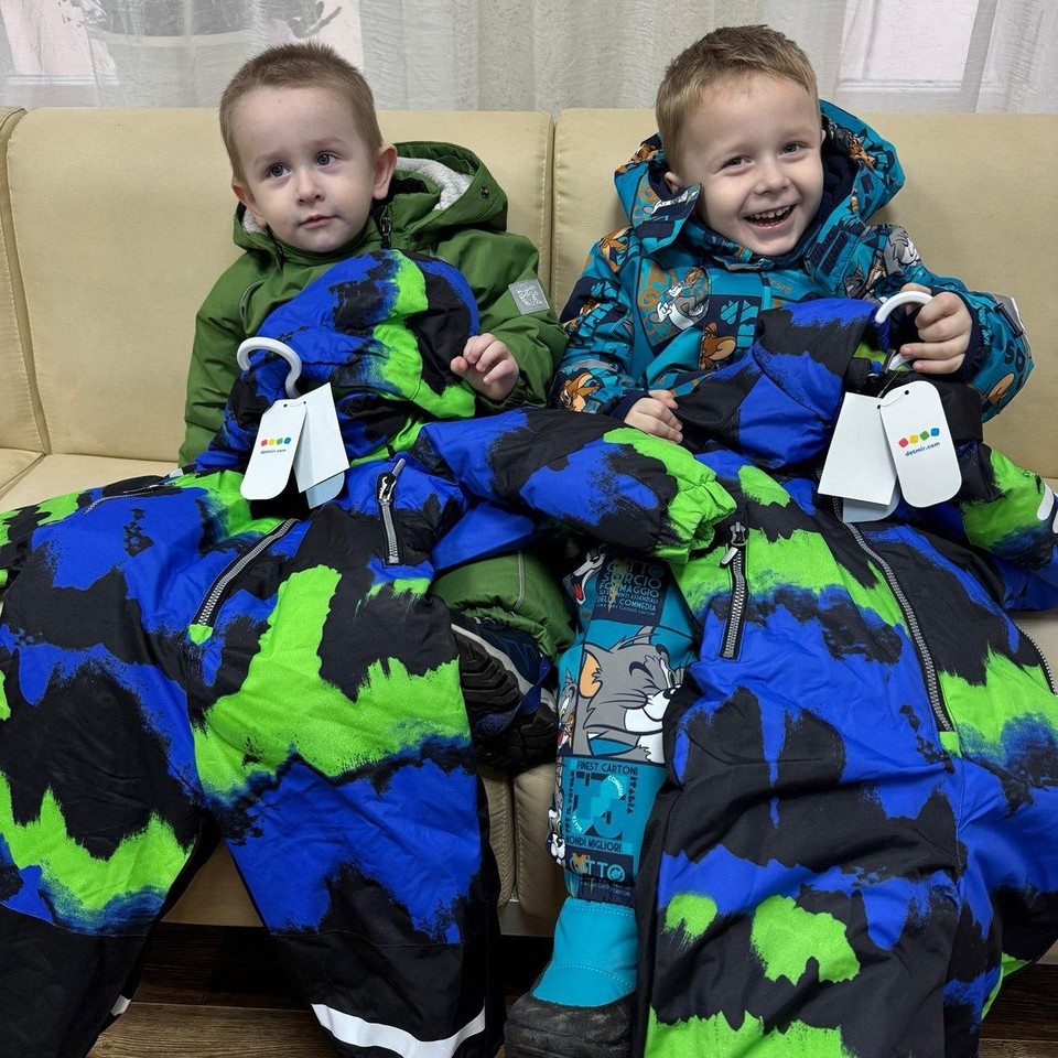    Фото: «Детский мир» и SOKOLOV помогли детям в Красном-на-Волге