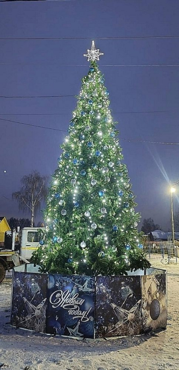    В двух районах Кирова залили каток