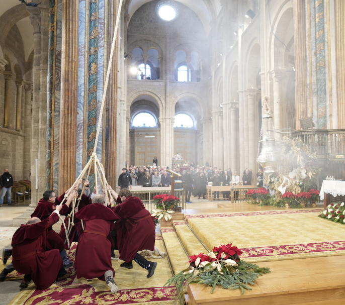 Тироболейрос раскачивают Ботафумейро