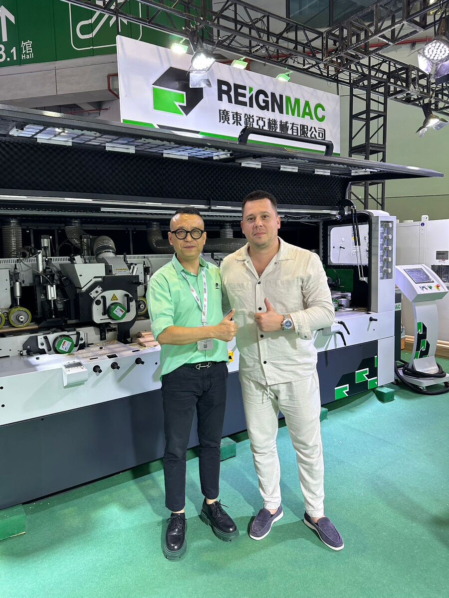 Генеральный директор ООО "СТАНКИ-ДЕРЕВО" и директор завода Reignmac