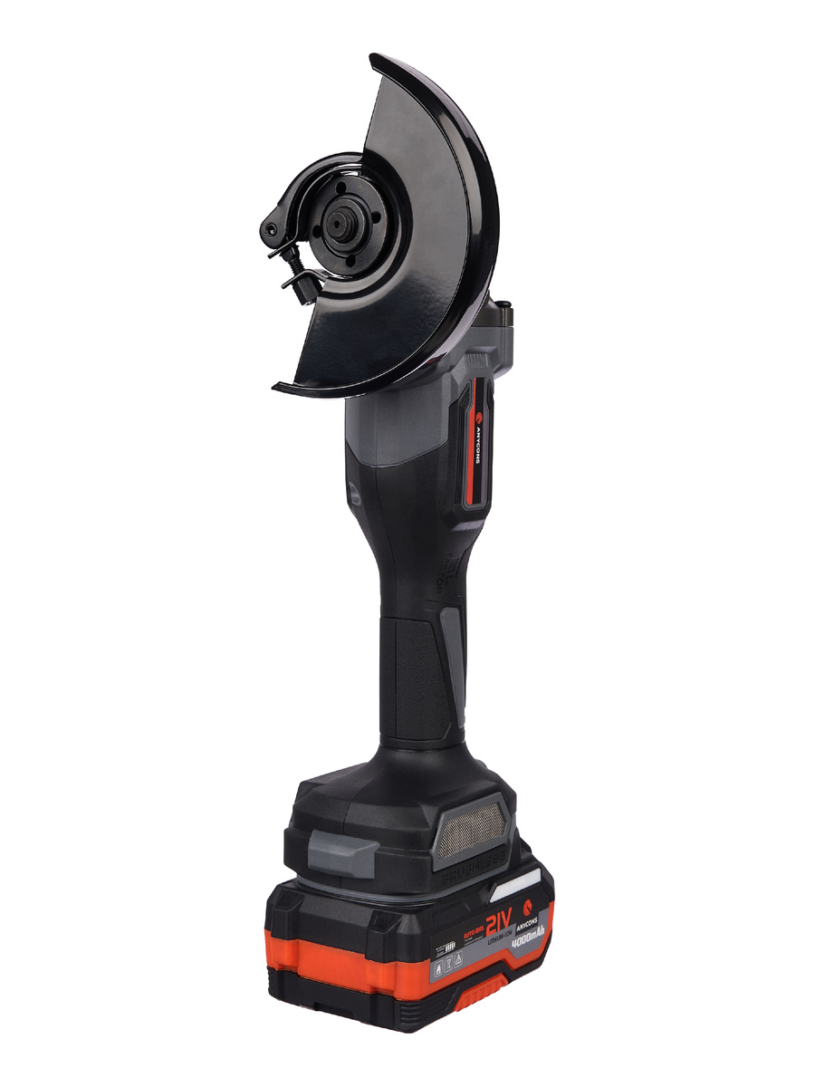 Рынок электроинструментов меняется быстрее, чем кажется. Каждый год
производители добавляют «умные» функции, новые режимы и технологии.
Но действительно ли они нужны обычному пользователю? Разбираемся, какие
функции в инструментах 2025 года реально полезны, а какие — просто маркетинг.