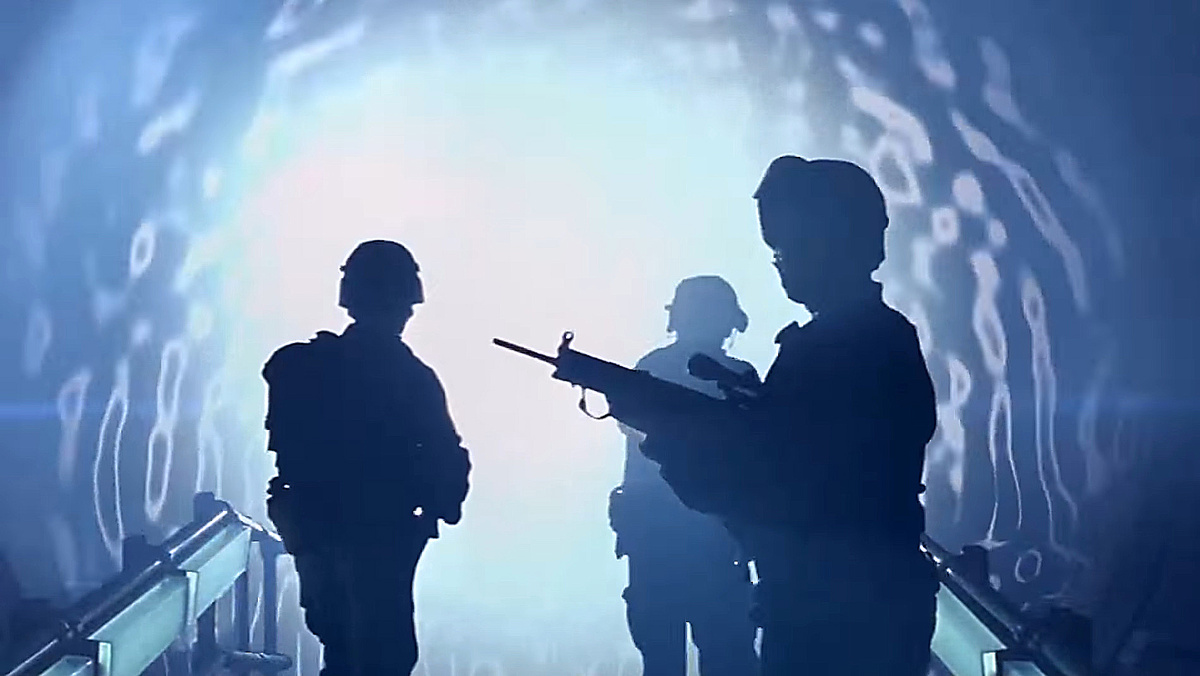 Кадр из фильма "Звёздные врата" (Stargate, 1994)