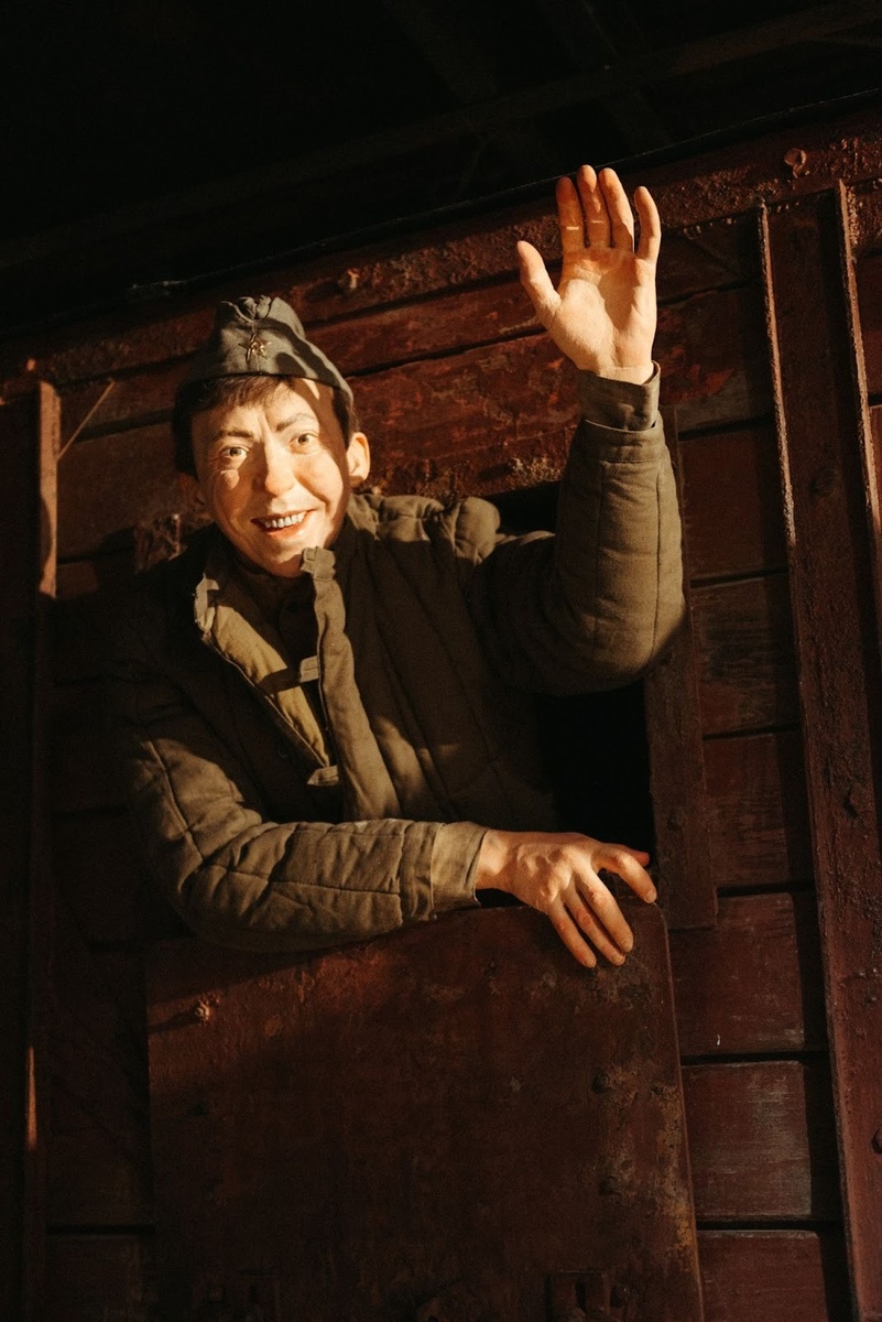 Фигура Ю. Никулина. Зал “Возвращение” панорамы “Пропавшие в кинохронике”. 