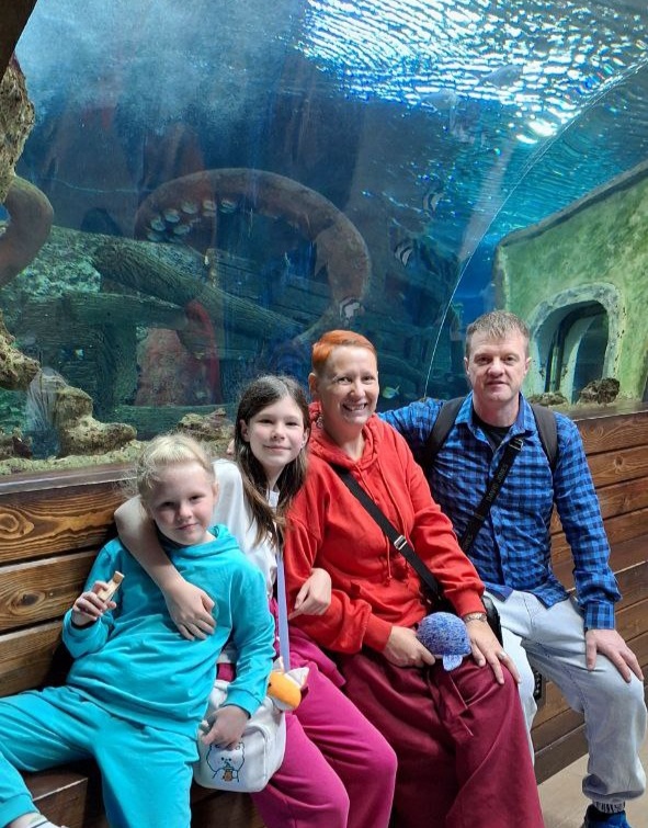 Странно, что в океанариуме не показывается акула. Наверное, не хочет раскрывать тайну сокровищ!