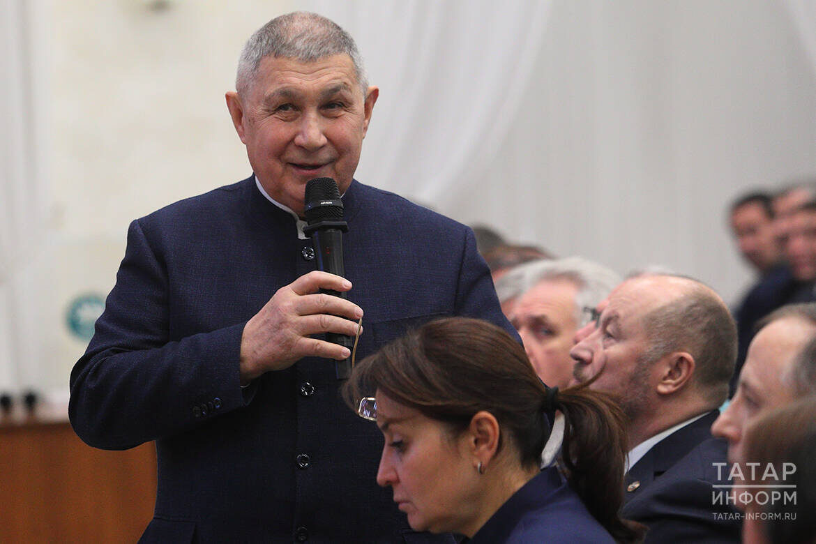 Рифкат Минниханов отметил, что в 2025 году институты и ученые АН были представлены в более чем двадцати ключевых событиях, демонстрируя широкий спектр компетенцийФото: © Михаил Захаров / «Татар-информ»
