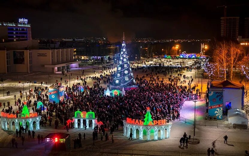     В Ижевске представили новогоднюю программу: восьмидневный пельменный марафон и световая башня вместо ледового городка